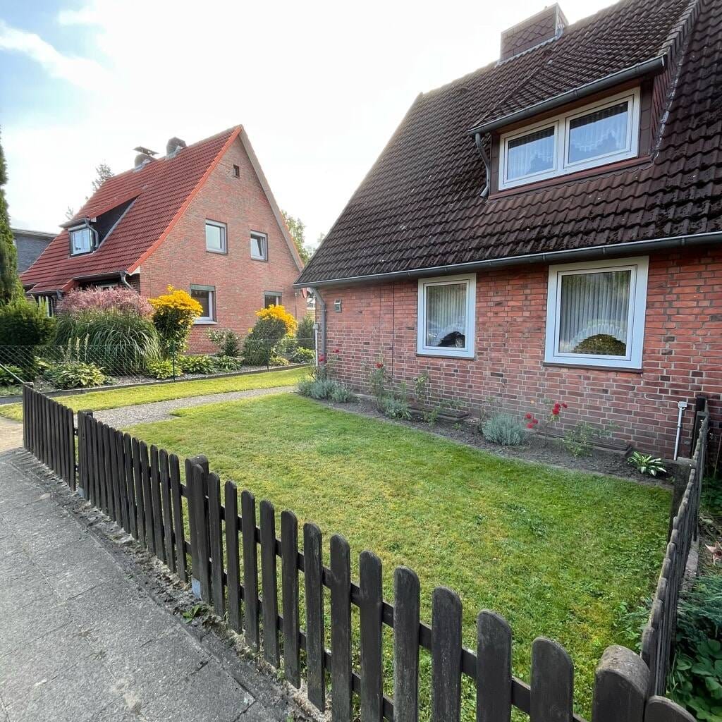 Immobilie in Schneverdingen - Kleine solide Doppelhaushälfte mit großem Garten - Bild 2