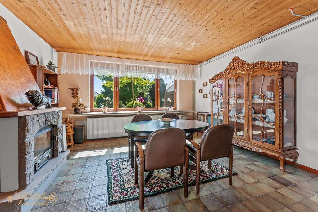 Immobilie in Elsfleth - Ihr neues Zuhause mit Charme, Kamin und liebevoll gestaltetem Garten - Bild 4
