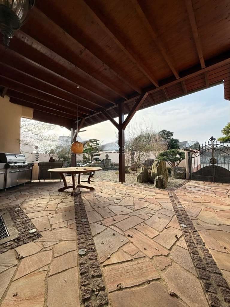 Immobilie in Blankenbach - Exklusive Villa in ruhiger Hanglage mit Indoor Pool, Sauna und großem Grundstück - Bild 4