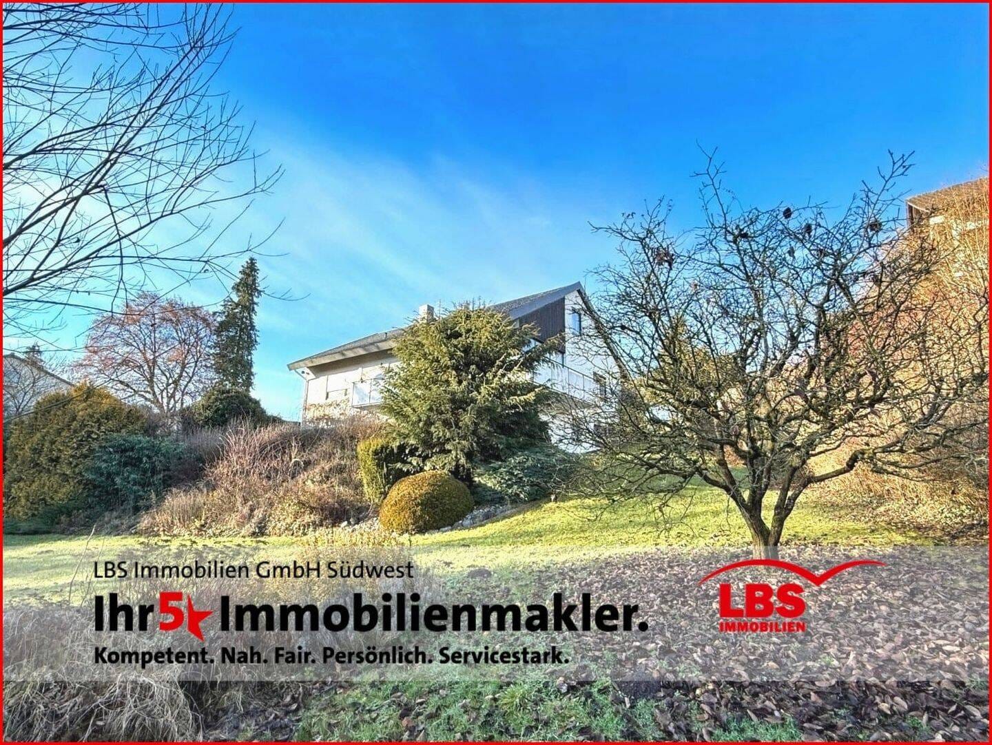 Immobilie in Meßkirch - Wohnhaus mit ELW auf 1.500 m² großem Grundstück + 3 Garagen in Sackgasse und Randlage - Bild 0