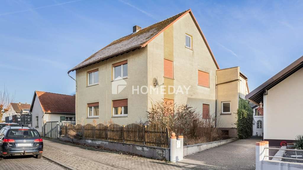 Immobilie in Wölfersheim - Einfamilienhaus mit Stallungen, 8 Zimmern und großem Entwicklungspotenzial in ruhiger Lage - Bild 0