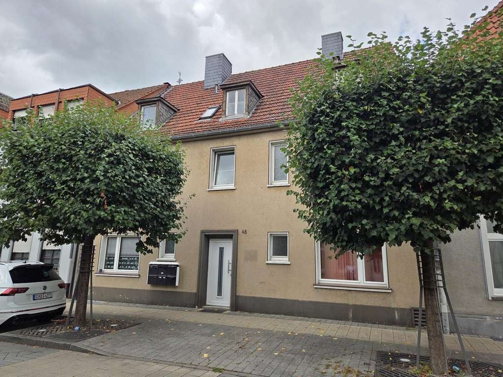 Immobilie in Rheinberg - Mehrfamilienhaus mit 5 WE und viel Potenzial in Innenstadtlage von Rheinberg - Bieterverfahren! - Bild 1
