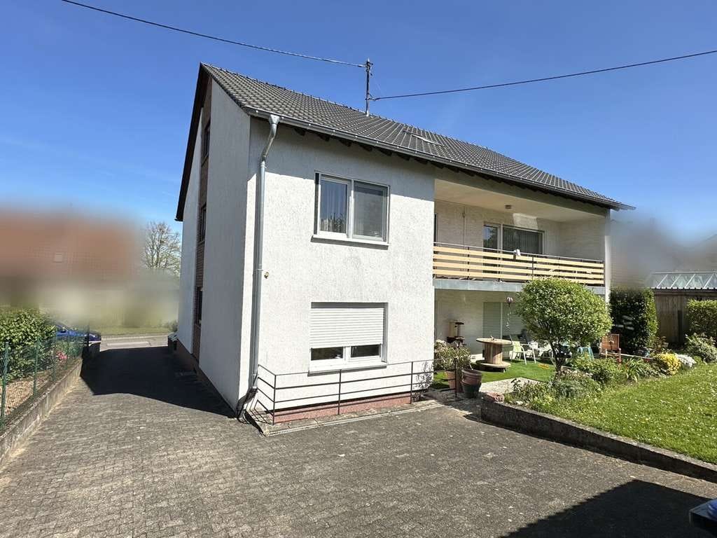 Immobilie in Altrich - Attraktives Dreifamilienwohnhaus mit interessanter Renditeperspektive - Bild 1