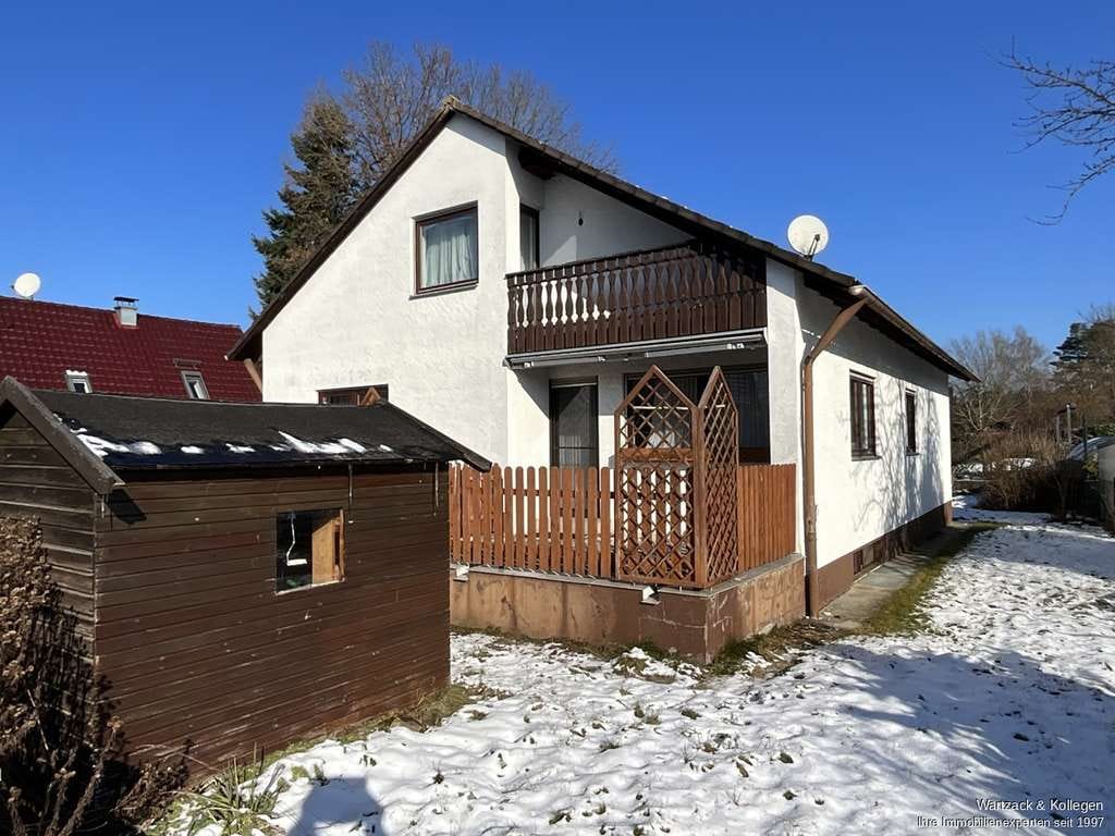 Immobilie in Postbauer-Heng - Einfamilienhaus für die ganze Familie mit schönem Grundstück mit 715 m² in Postbauer-Heng (Kemnath) - Bild 1