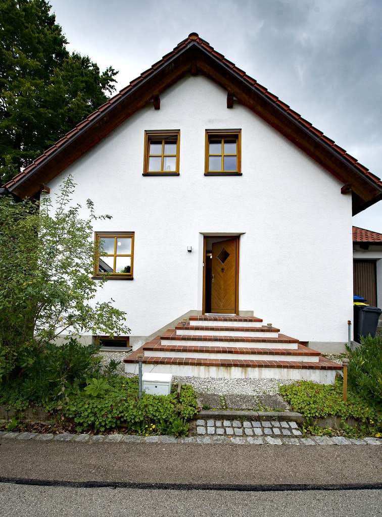 Immobilie in Pfaffenhofen an der Glonn - Ein schönes Familienhaus mit herrlichem Garten und separatem Bauplatz - Bild 3