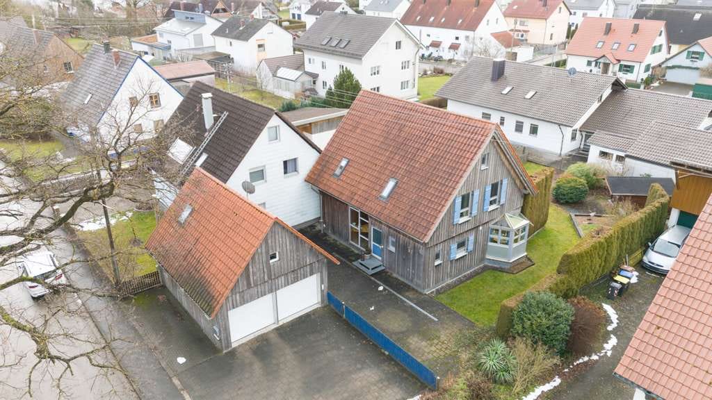 Immobilie in Dinkelscherben - Ruhig, großzügig, familienfreundlich – Ein Haus zum Wohlfühlen in Oberschöneberg - Bild 0