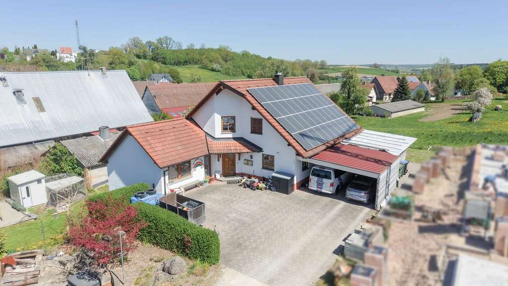 Immobilie in Ostrach - Platz für Familie, Arbeit und Vermietung – vielseitige Immobilie in ruhiger Lage - Bild 0