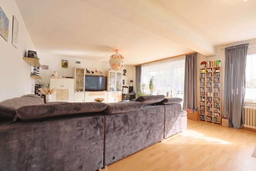 Immobilie in Quickborn - Anleger aufgepasst | langfristig vermietet seit 2016 | 96 m² EG + ca. 30 m² Souterrain | Garage - Bild 2