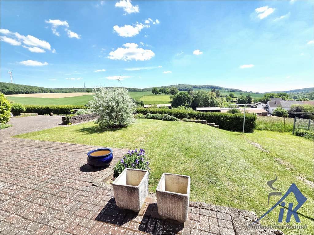 Immobilie in Herschweiler-Pettersheim - IK | Herschweiler-P: Attraktives ZFH mit großzügigem Garten und traumhaftem Ausblick ins Grüne - Bild 2