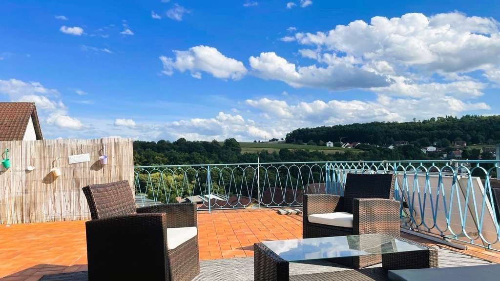Immobilie in Billigheim - EFH mit großzügiger Terrasse und Garten - Raum für Familie und kreative Entfaltung - Bild 0