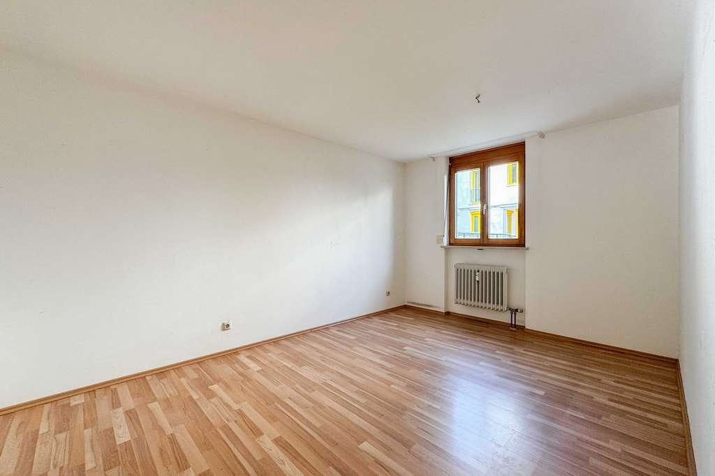 Immobilie in Kempten (Allgäu) - 2-Zimmer-Wohnung mit Erbpacht, Loggia und Reihenhausgefühl - Bild 2