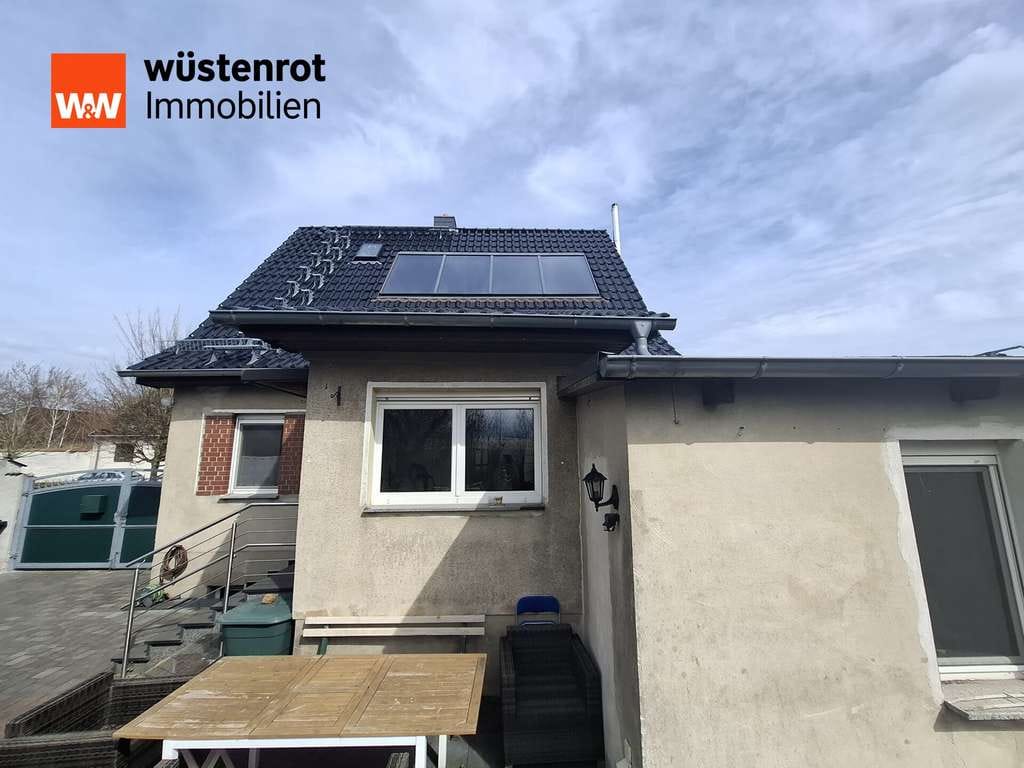 Immobilie in Treuenbrietzen - Ein Juwel in Marzahna. Gemütliche Atmosphäre im Haus in Kombination mit einem pflegeleichten Garten - Bild 2