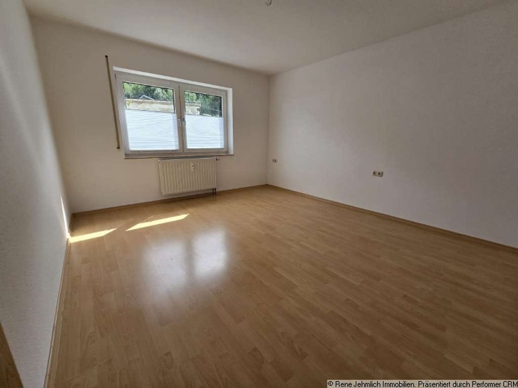 Immobilie in Burkhardtsdorf - Ideal für Eigennutzer oder Kapitalanleger – 3-Raum-Wohnung mit Terrasse im EG - Bild 2