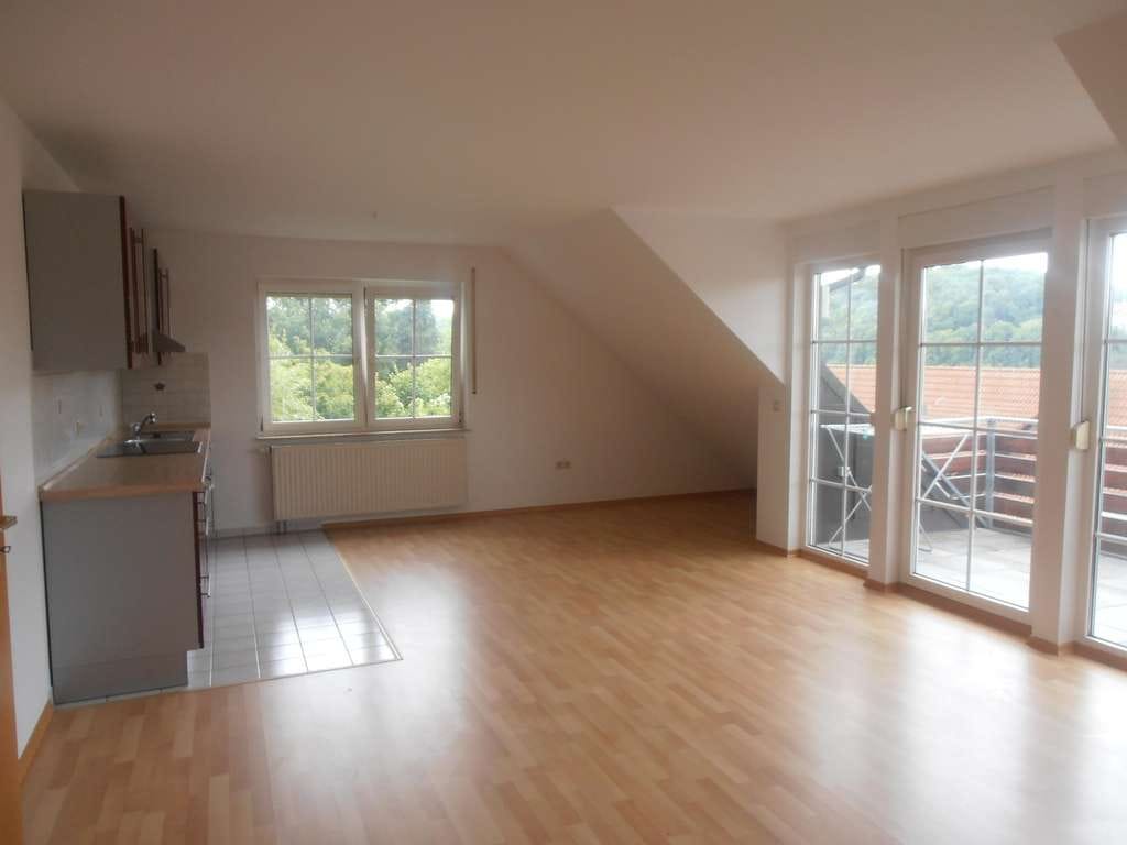 Immobilie in Niederstetten - Helle 2-Zi-Wohnung mit tollem Ausblick provisionsfrei zu verkaufen - Bild 1