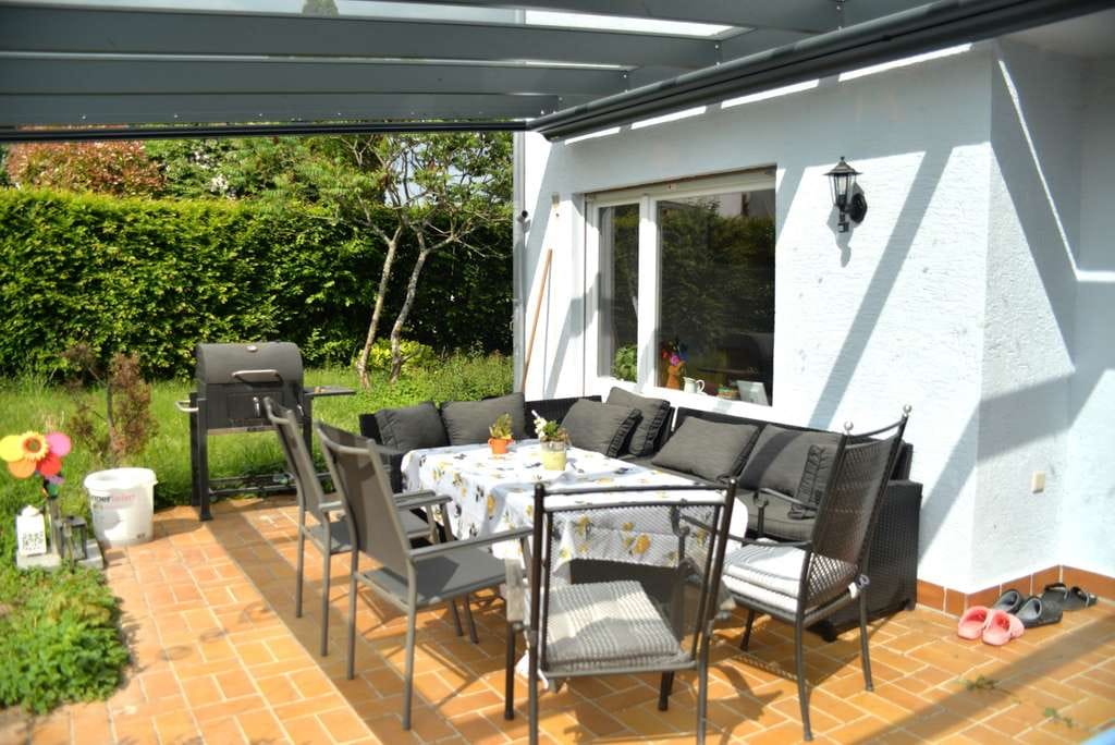 Immobilie in Siegelsbach - Schönes Einfamilienhaus (REH) mit Garagen - Bild 3