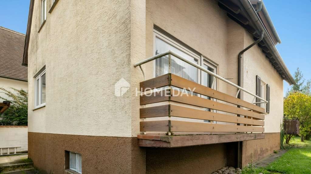 Immobilie in Eberdingen - Charmantes Zweifamilienhaus mit großem Garten, Garage und Scheune – vielseitiges Haus mit Potenzial - Bild 2