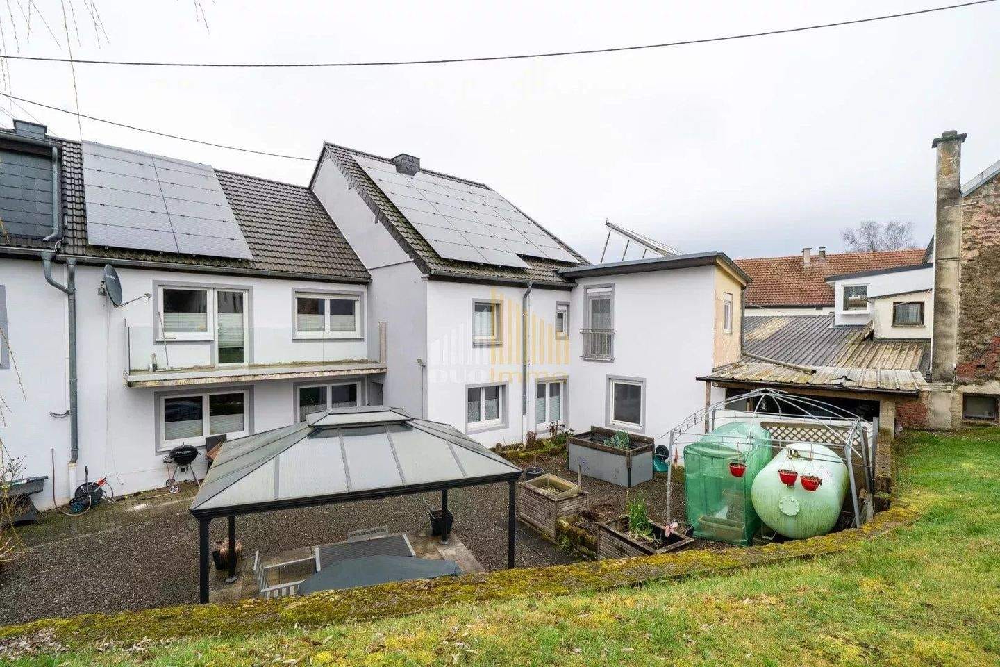 Immobilie in Ferschweiler - Wohn- und Geschäftshaus mit großem Innenhof und Ausbaupotenzial - Bild 1
