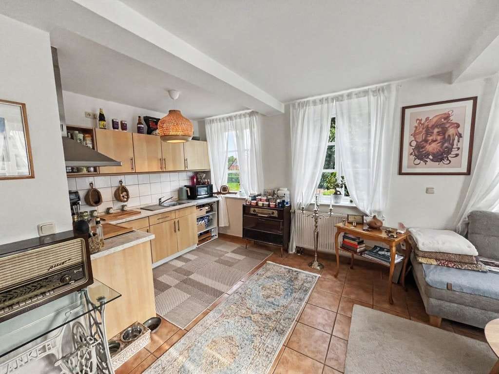 Immobilie in Rehna - Gut vermietete 2-Zimmer-Wohnung im Erdgeschoss in zauberhaftem reetgedeckten Hofgebäude in Thandorf - Bild 3