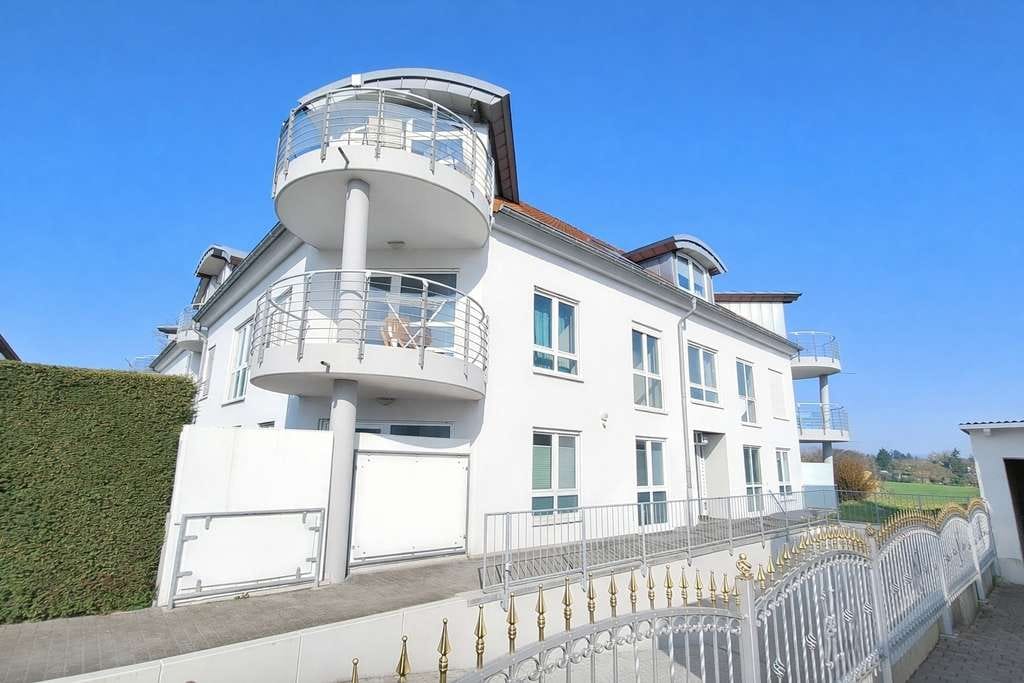 Immobilie in Bretzenheim - Sofort bezugsfrei: Gepflegte 2-Zimmer-Wohnung in ruhiger Lage von Bretzenheim - Bild 2