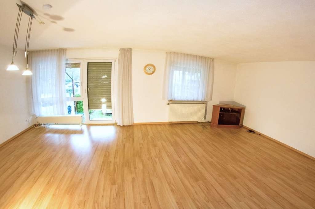 Immobilie in Umkirch - Zwei Wohneinheiten, vielzählige Möglichkeiten – Ihr Traumhaus in Umkirch! - Bild 2