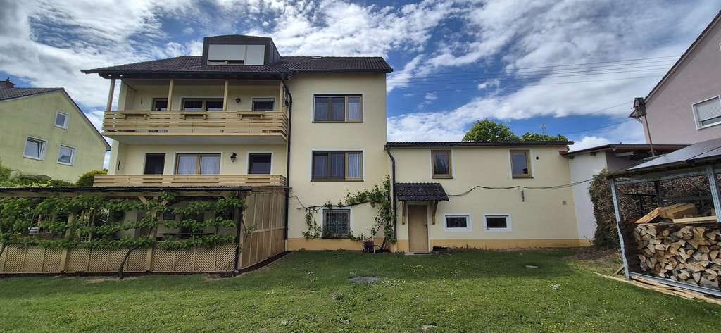 Immobilie in Biberbach - Dreifamilienhaus mit Weitblick - Bild 2