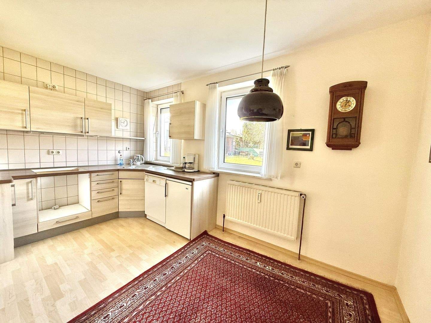 Immobilie in Pleystein - Einladendes Wohnhaus auf großem Grundstück - Bild 1