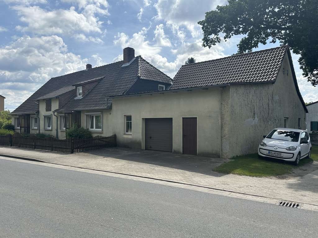 Immobilie in Meine - Alte Schönheit sucht neue Liebe I Doppelhaushälfte mit 2 Wohneinheiten und interessantem Grundstück - Bild 1