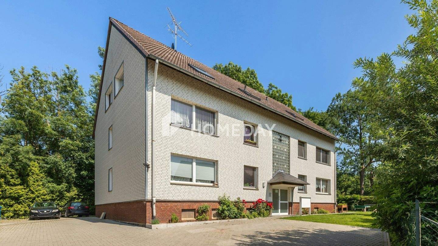 Immobilie in Söhlde - Charmante 3-Zimmer-Dachgeschosswohnung mit Keller, Garage und schönem Ausblick - Bild 0
