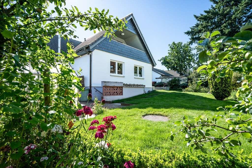 Immobilie in Ammersbek - Saniertes Haus mit Einliegerwohnung - Bild 3