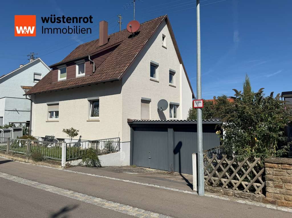 Immobilie in Bad Boll - RUHIG GELEGEN, CHARMANT GESTALTET - 3,5 ZIMMER-WOHNUNG MIT BALKON UND GARTEN - Bild 0