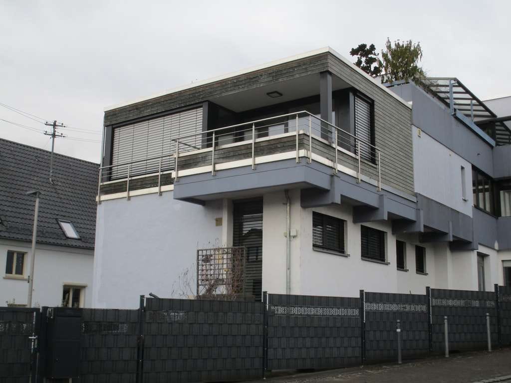 Immobilie in Remseck am Neckar - Moderne möblierte 2,5 Zimmer Wohnung mit großem Balkon - Bild 0