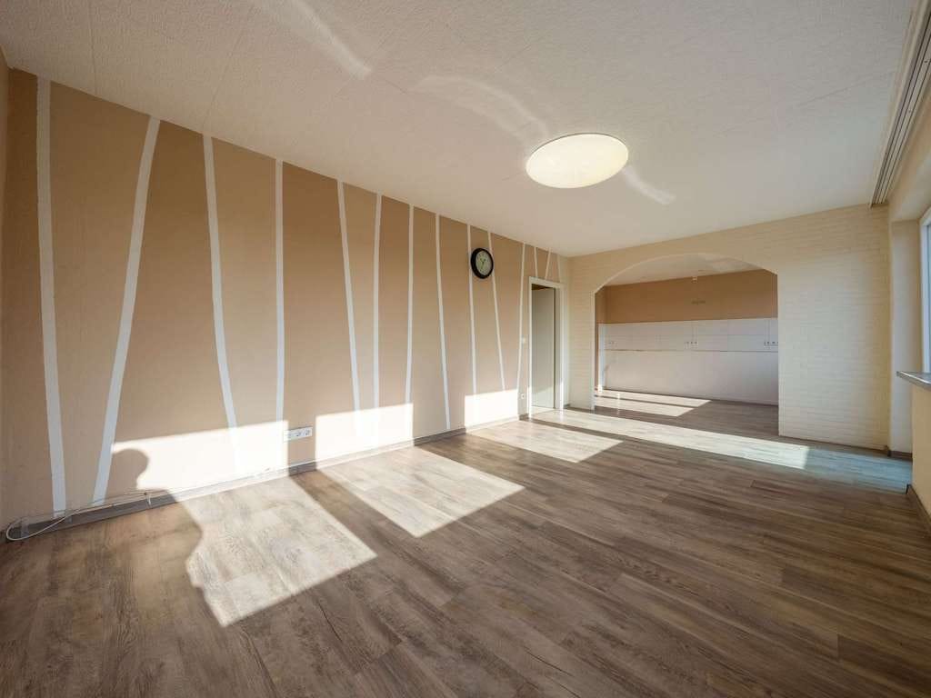 Immobilie in Bottrop - Barrierearme 2,5-Zimmer-Wohnung mit Aufzug und zwei Balkonen in zentraler Innenstadtlage - Bild 3