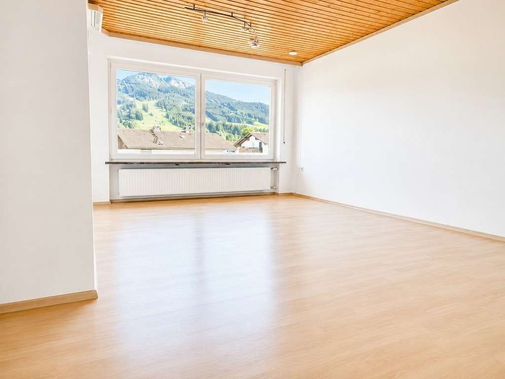 Immobilie in Nesselwang - 4-Zimmer-Wohnung in Nesselwang mit traumhaftem, unverbaubarem Bergblick. - Bild 0