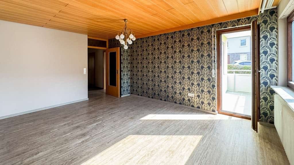 Immobilie in Dettingen an der Erms - Attraktive 3-Zimmer-Wohnung mit Balkon in ruhiger Lage von Dettingen/Erms - Bild 3