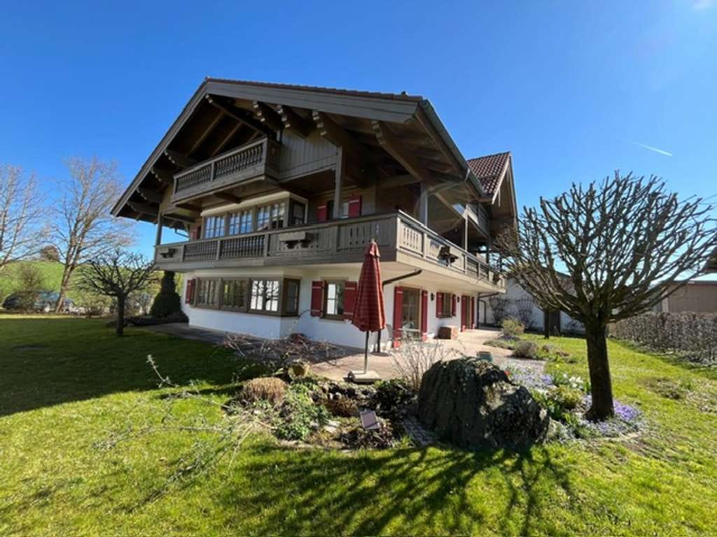 Immobilie in Chiemsee - Ihr neues Zuhause mit zusätzlichem Einkommen / 3-Familien-Haus - Bild 3