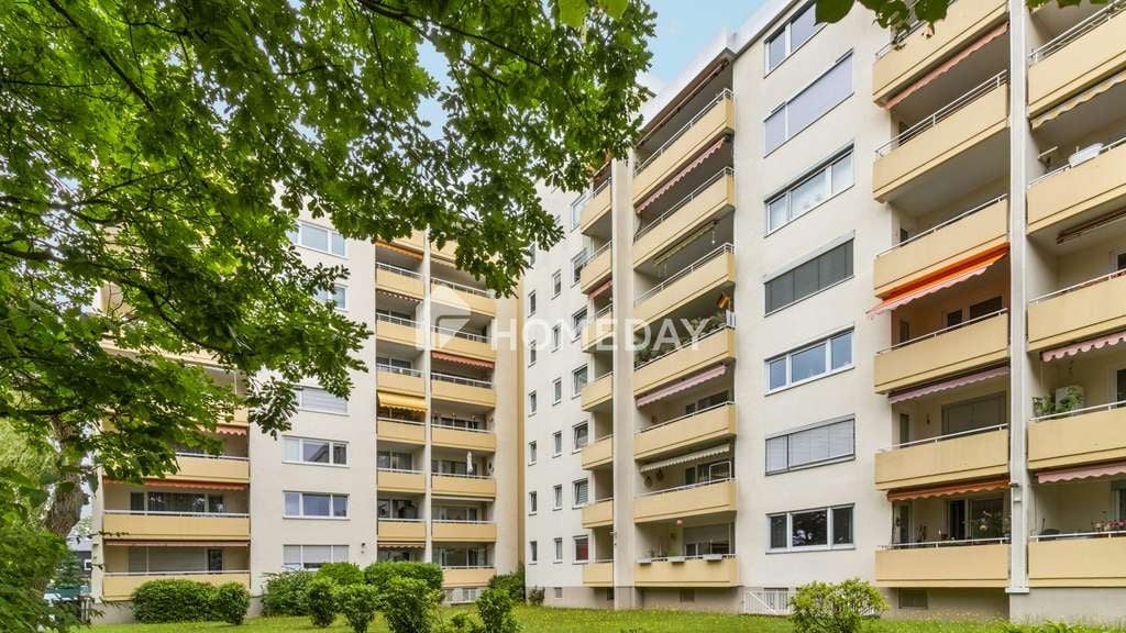 Immobilie in Neu-Isenburg - Gut geschnittene 2-Zimmer-Wohnung im obersten OG mit Balkon, Aufzug und Stellplatz in Neu-Isenburg - Bild 2