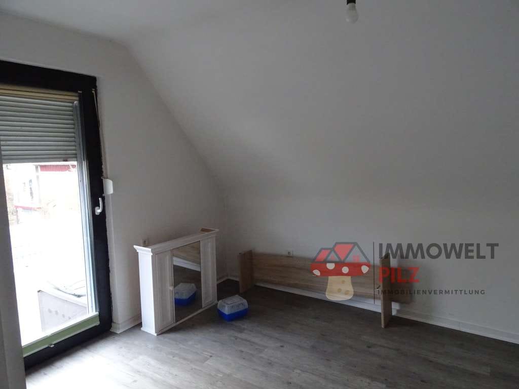 Immobilie in Sinntal - Charmantes Einfamilienhaus im Sinntal - Großzügiges Grundstück und viel Potenzial für Ihre Familie - Bild 3