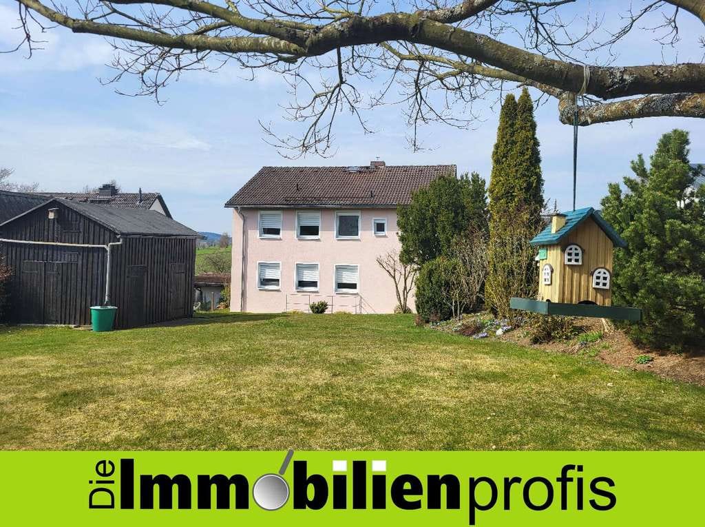 Immobilie in Oberkotzau - Oberkotzau: Gepflegtes 1-2 Familienhaus in ruhiger Lage - Bild 0