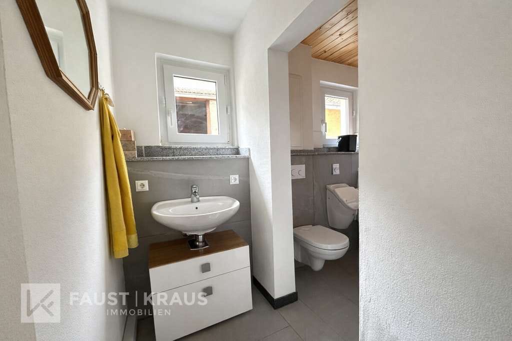 Immobilie in Hösbach - Sorgfältig modernisiertes Einfamilienhaus in zentraler Lage mit Garage und Scheune - Bild 4