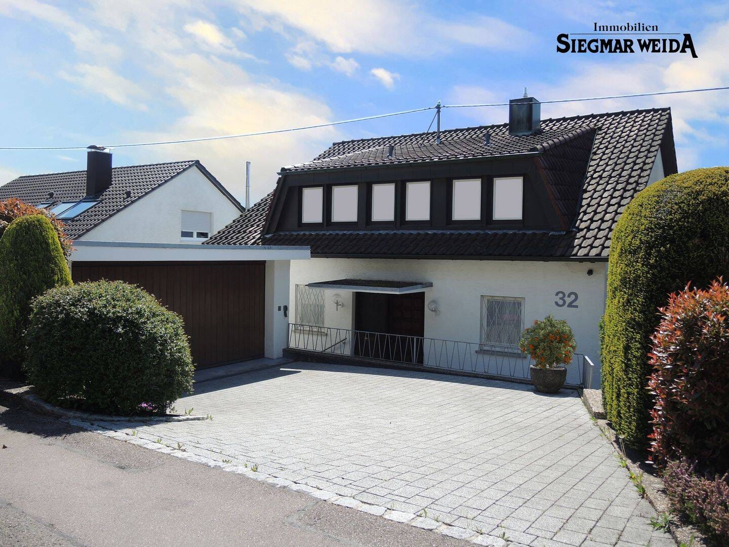 Immobilie in Remshalden - Aussichtslage mit Grundst. ca. 788 m², Exkl. Einfamilienhaus, Wohnfl. ca. 220 m², 73630 Remshalden! - Bild 0