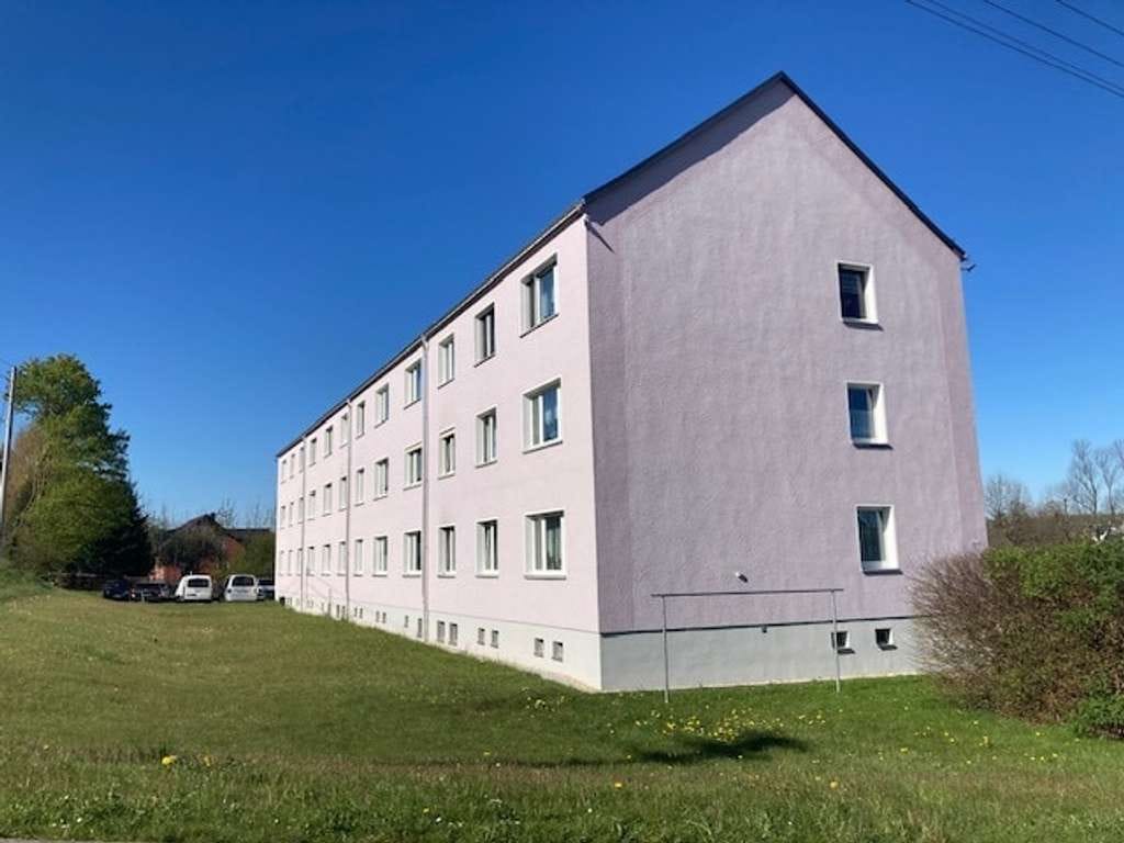 Immobilie in Stollberg/Erzgebirge - Charmante Etagenwohnung - Teil eines kleinen Wohnungspakets mit 5 ETWs in Stollberg/Erz. - Bild 2