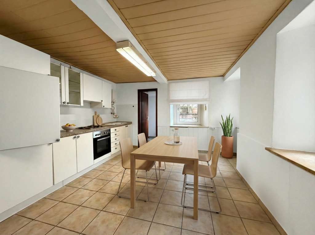 Immobilie in Wolfstein - Altbau mit Renovierungsbedarf in zentraler Lage von Wolfstein - Bild 2