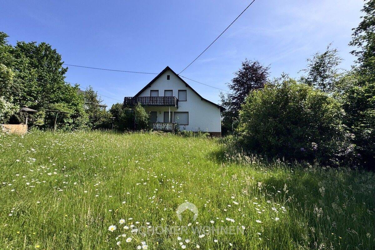 Immobilie in Wadern - Wadern: großzügiges Einfamilienhaus in Top-Wohnlage am Park im Stadtzentrum - Bild 0