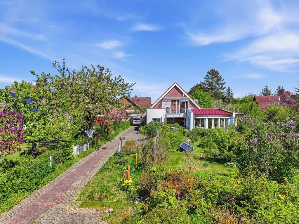 Immobilie in Oldenburg in Holstein - Großzügig wohnen & Zukunft gestalten - Haus mit ELW und zusätzlichem Baugrundstück - Bild 1