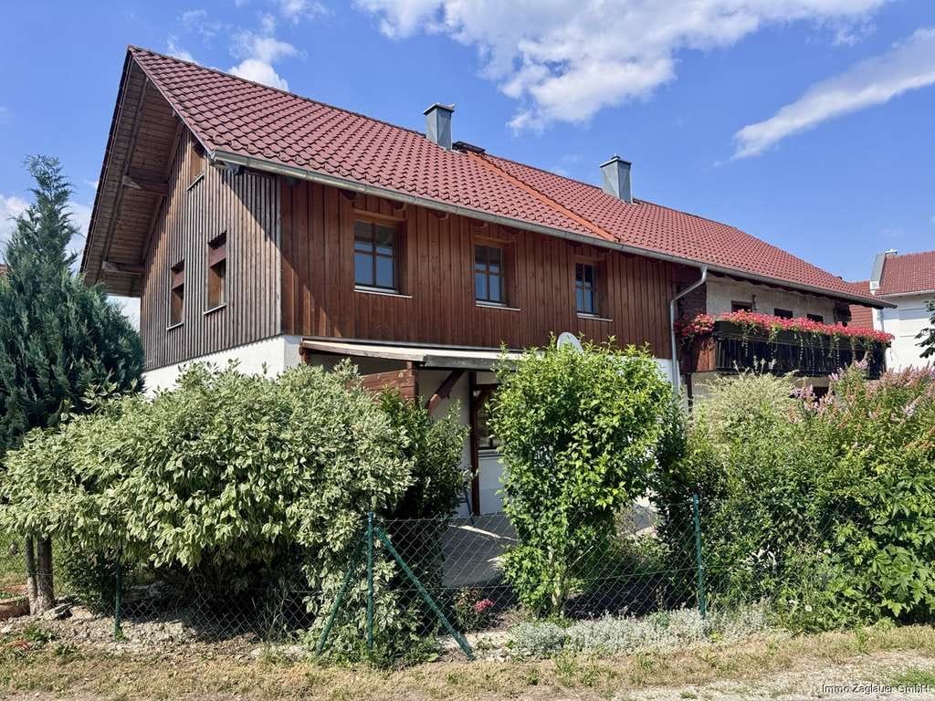 Immobilie in Stephansposching - Denkmalgeschütztes Wohnhaus mit modernem Anbau aus 2016 in Michaelsbuch - Bild 0