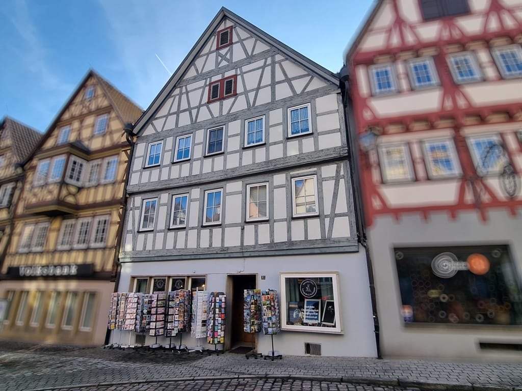 Immobilie in Bad Wimpfen - "Mehrfamilienhaus mit eigenem Hof in Bad Wimpfen – Kapitalanlage und Eigennutzung möglich" - Bild 1
