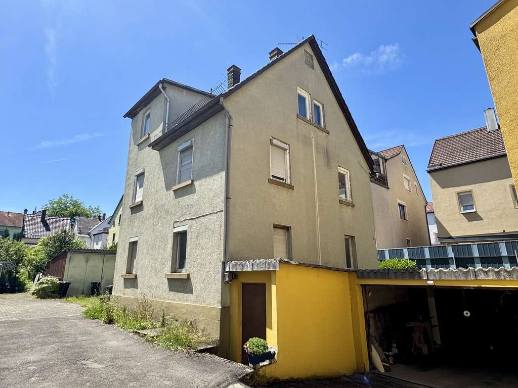 Immobilie in Heilbronn - Sanierungsbedürftiges Wohnhaus in Heilbronn-Böckingen! - Bild 0
