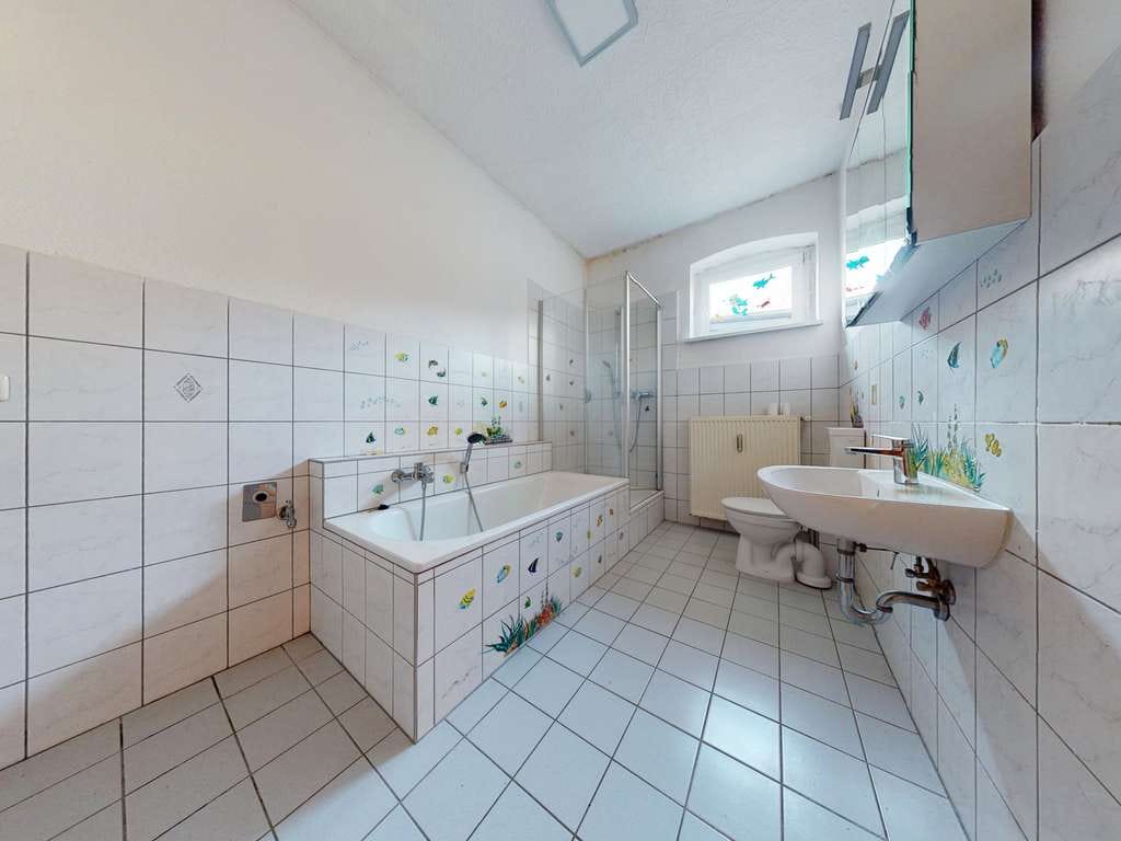 Immobilie in Niedergörsdorf - Imposanter Backsteinbau mit Hof, Remise, Garage und Garten - Bild 4