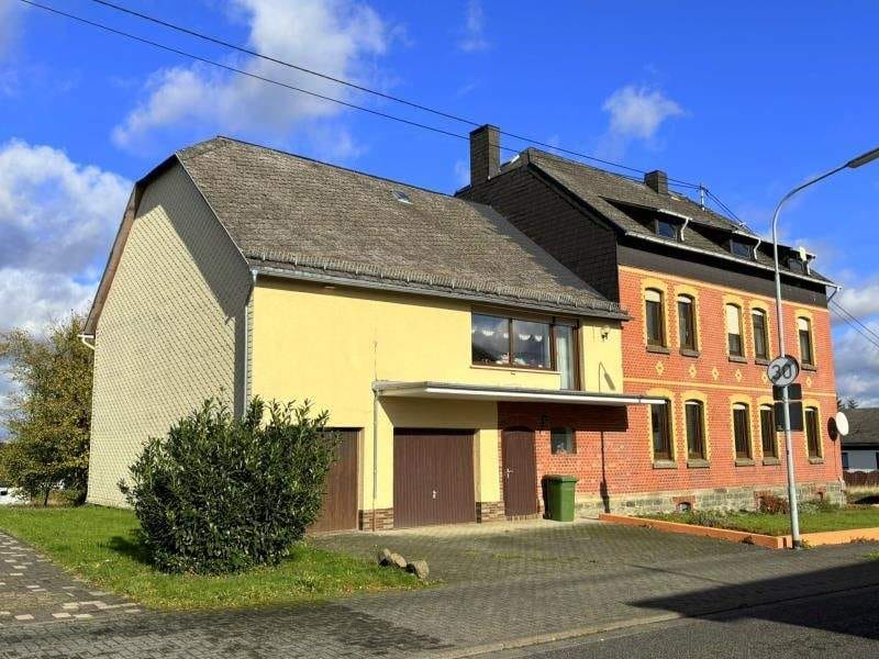 Immobilie in Alpenrod - Liebhaberanwesen: Charmantes und urgemütliches Zweifamilienhaus mit Nebengebäude in Alpenrod - Bild 0