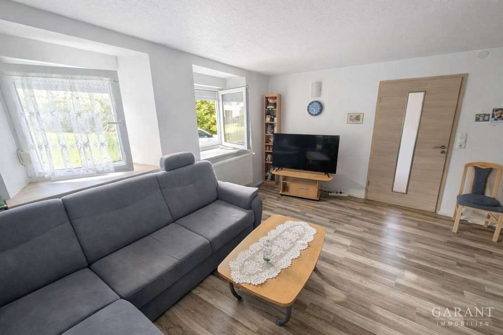 Immobilie in Herrischried - Traditionelles Einfamilienhaus mit zeitlosem Charme und attraktivem Entwicklungspotenzial! - Bild 4